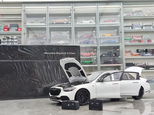 Almost Real 1/18 Mercedes-Maybach S-Class Night Series Matte White 802142