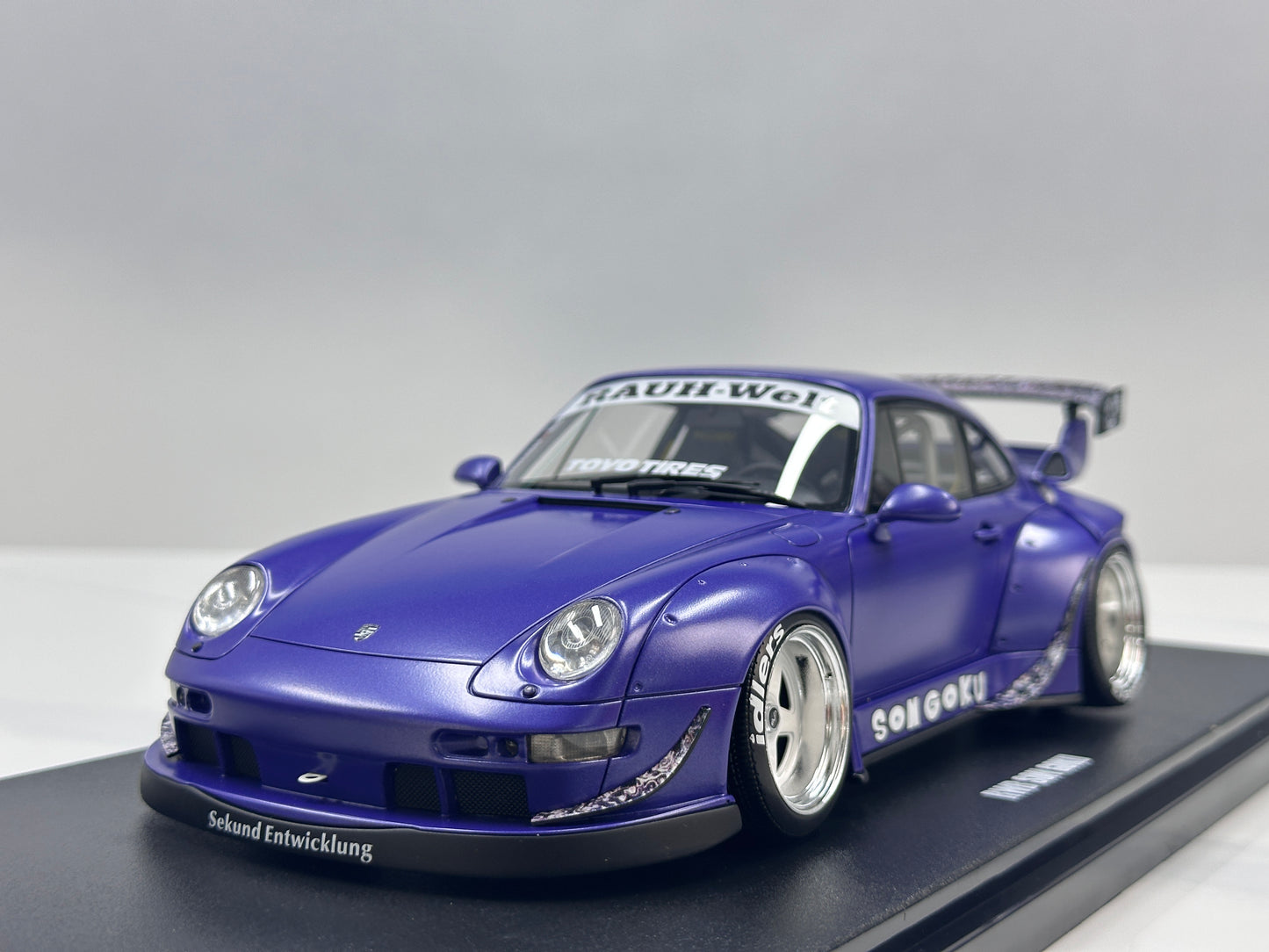 GT Spirit 1/18 Porsche RWB "Son Goku" Purple GT571