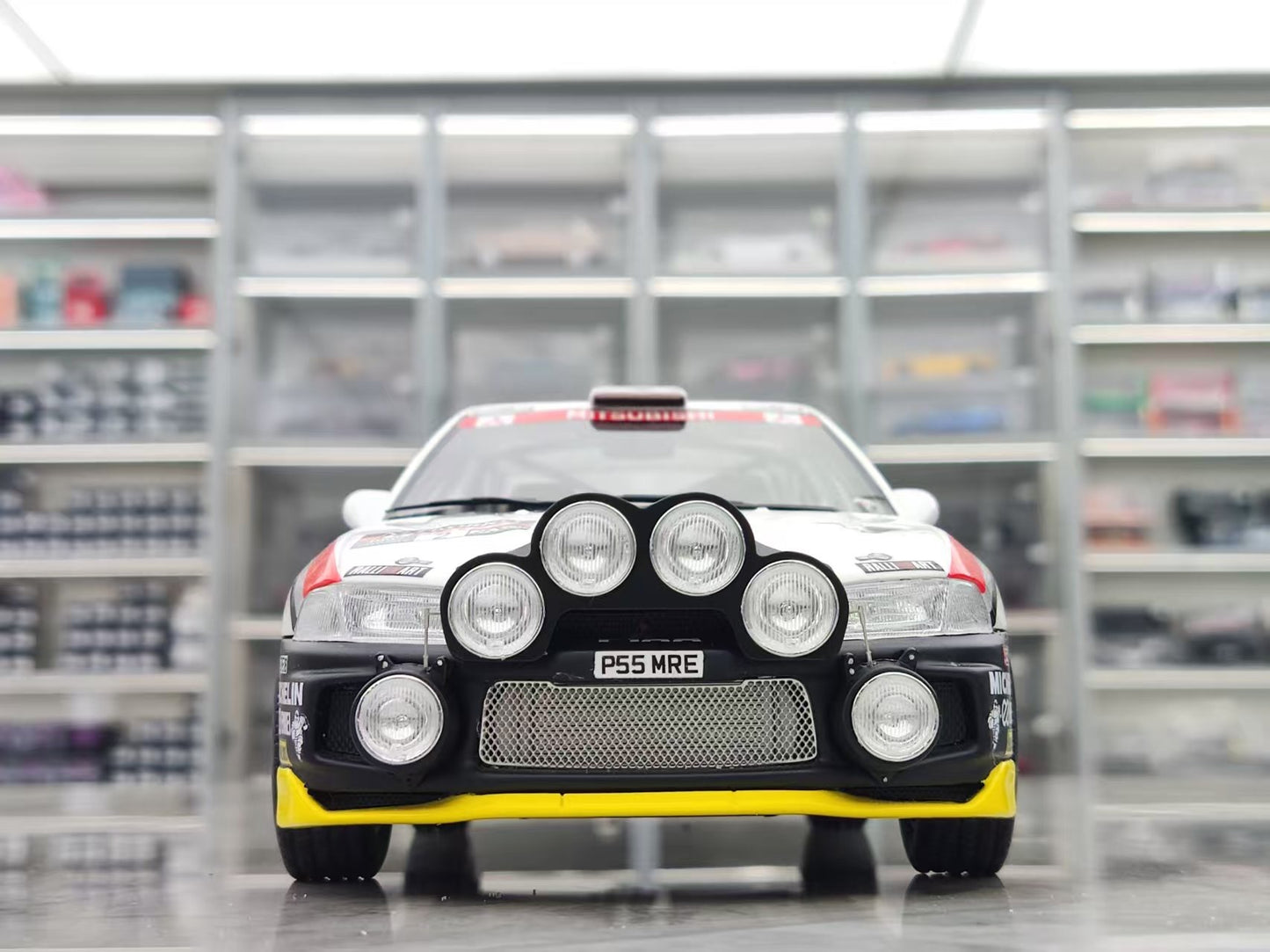 OTTO 1/18 Mitsubishi CARISMA GT GR.A R.BURNSRAC RALLY 1997 White paint OT1192