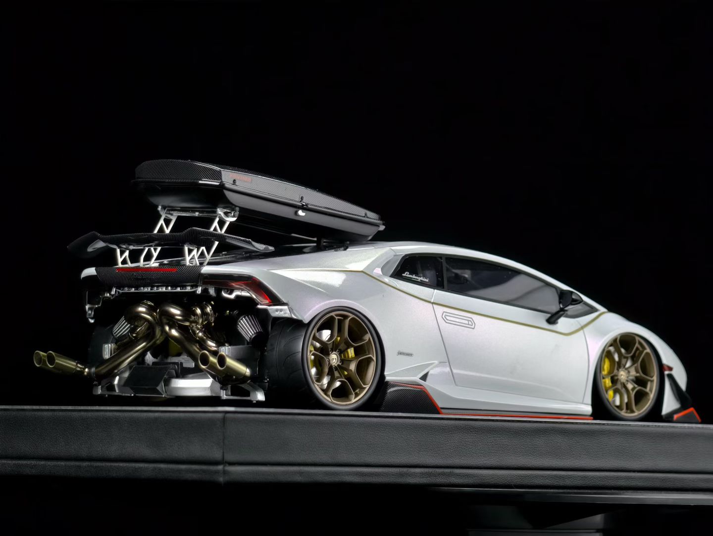 MCM 1/18 Lamborghini Cartelfunds LP610-4 Twin-Turbo