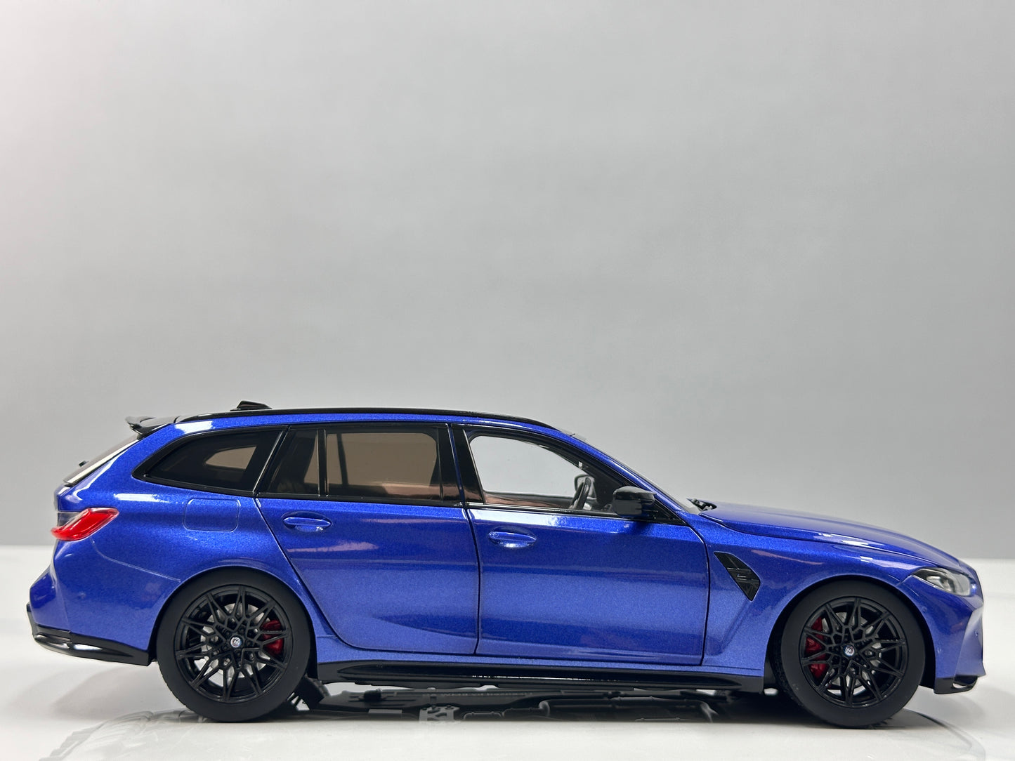 TSM MODEL 1/18 BMW M3 Touring M Portimao Blue TSM181029