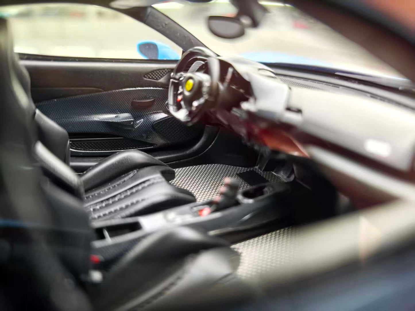 GH Model 1/18 Ferrari Novitec 488pista, Prata Blue GH007