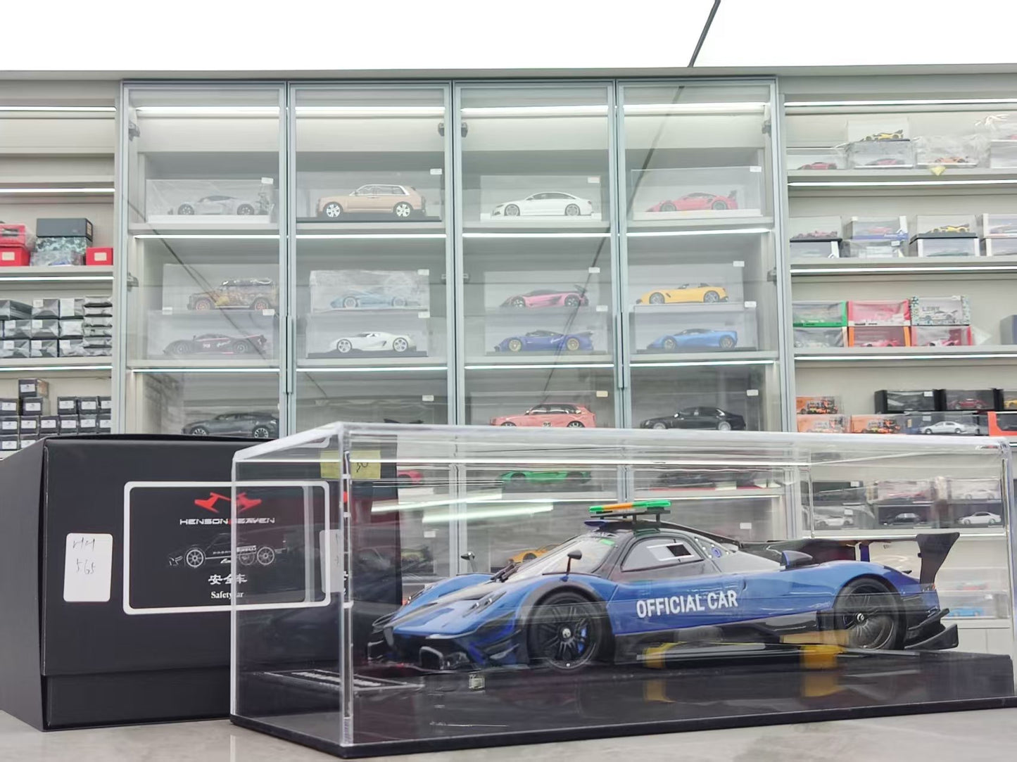 HH Model 1/18 Pagani Zonda R & Evolution Specials Safety Car HH565