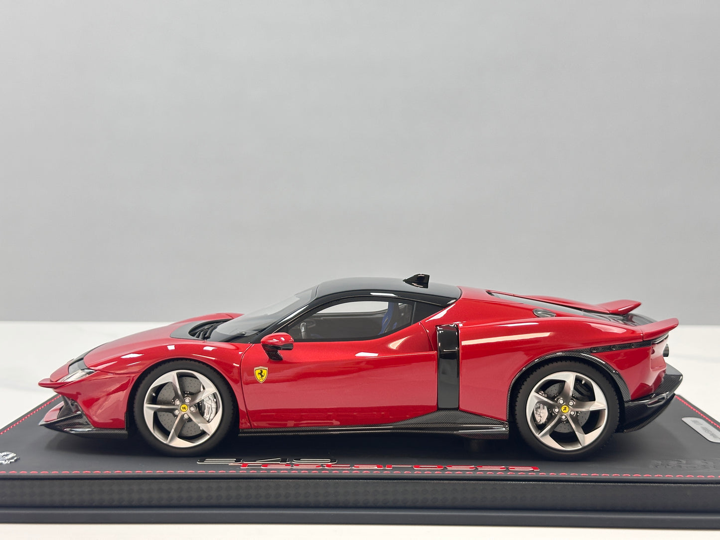 BBR 1/18 Ferrari 849 Testarossa Red P18275A