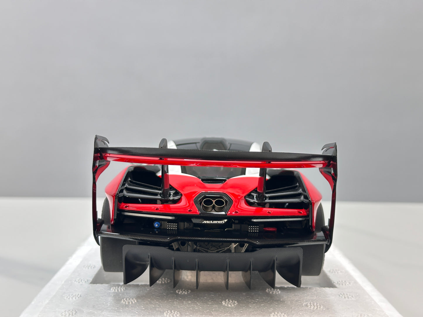 LCD 1/18 McLaren Senna GTR Red and White LCD18016-RW
