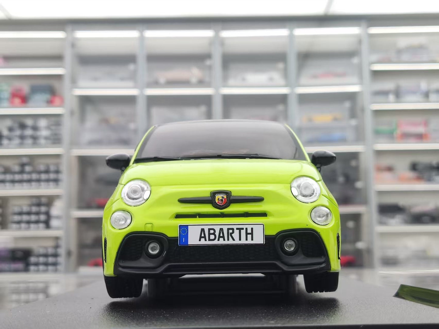Solido 1/18 Fiat F595 Abarth Verde Adrianina 2023 Green S1811307