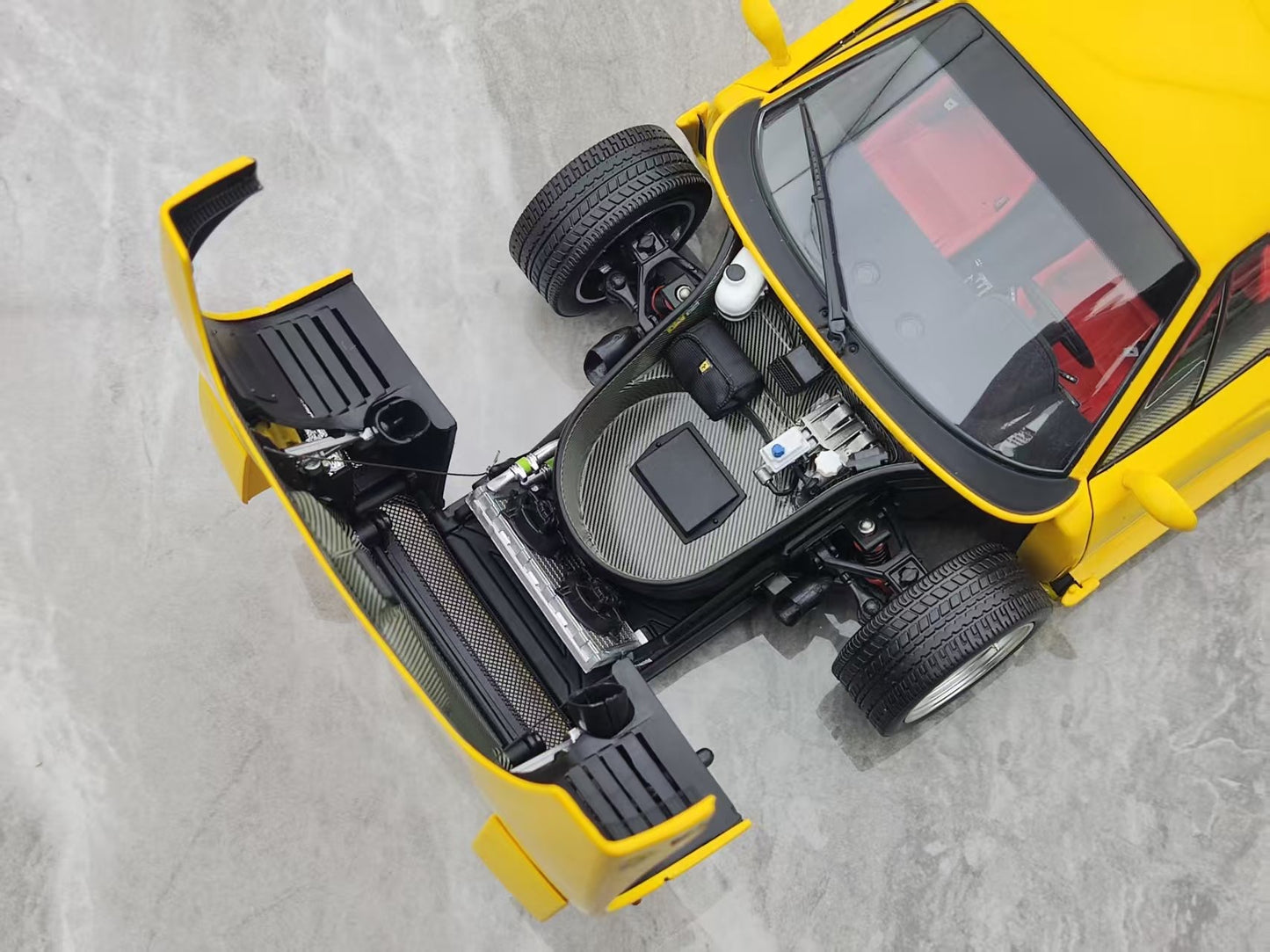 Kyosho 1/18 Ferrari F40 Yellow Alloy Fully Open 08416Y