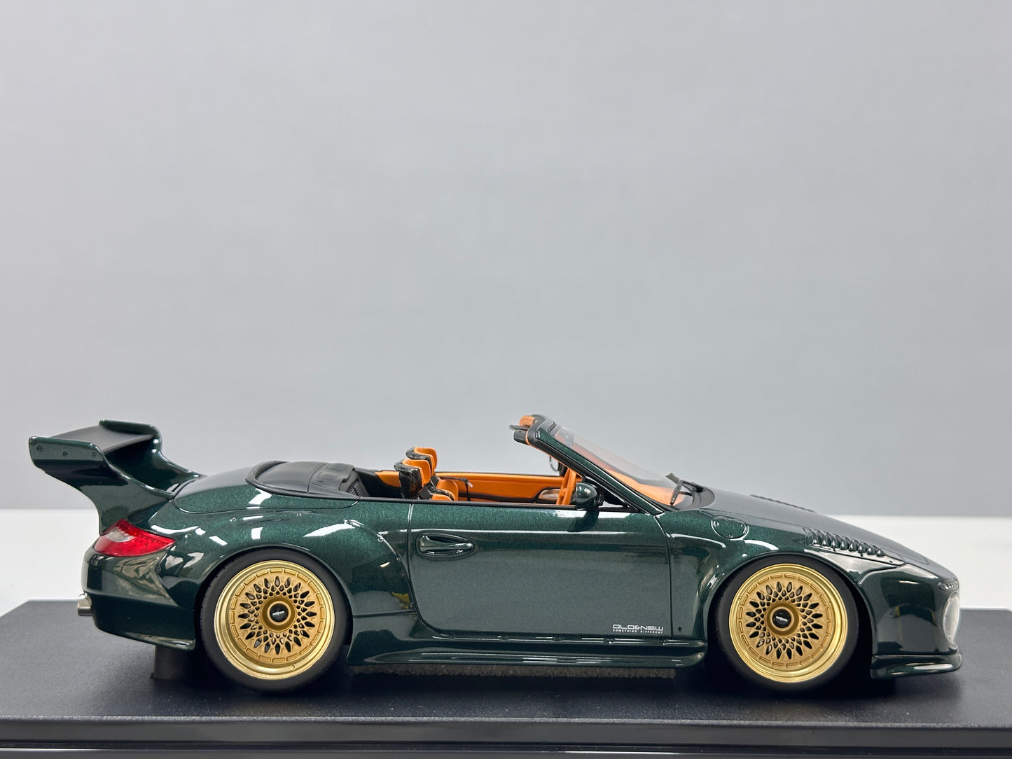 GT Spirit 1/18 Porsche Old & New Tokyo Auto Salon Green GT548