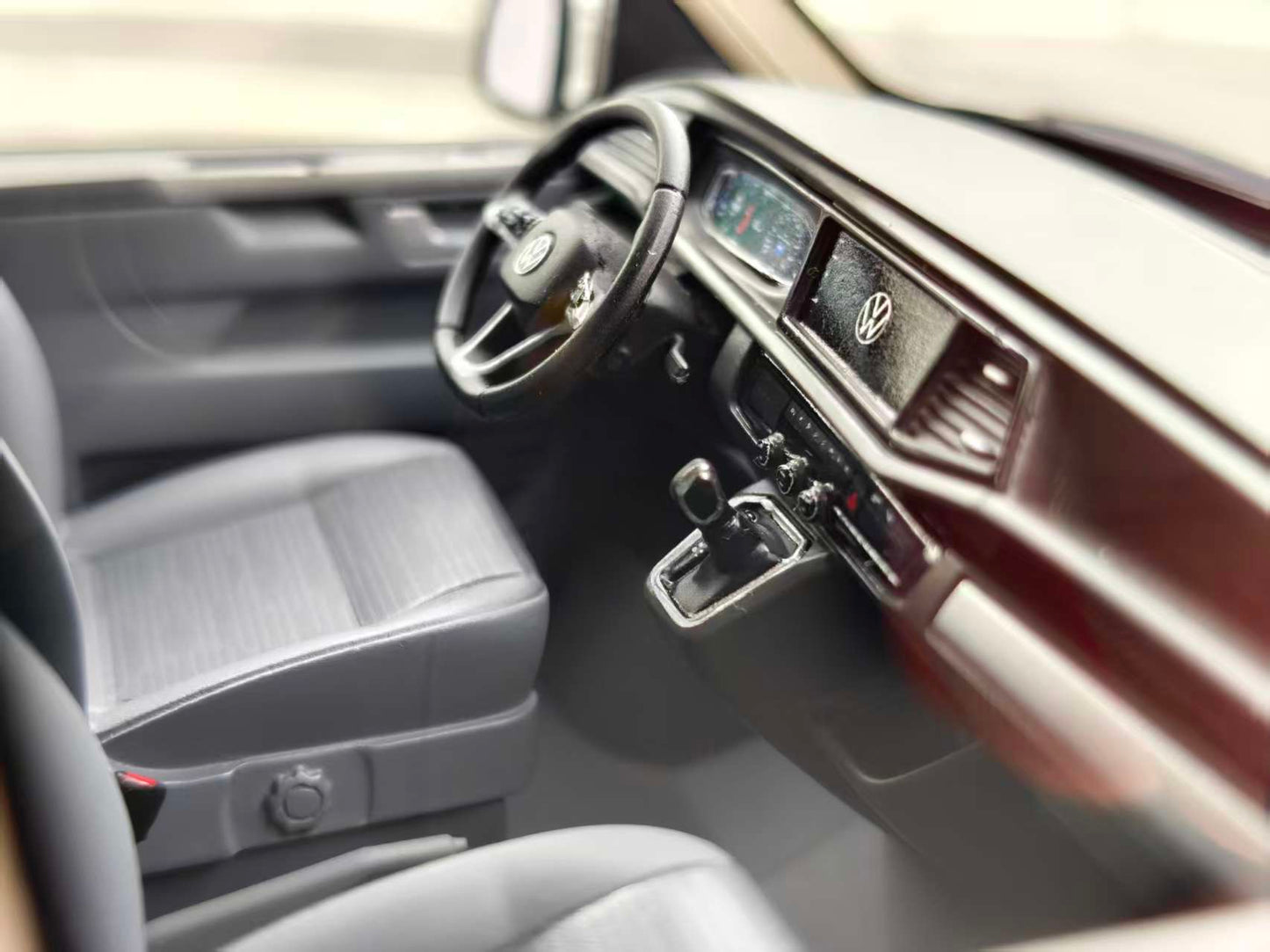 OttO 1/18 VOLKSWAGEN T6.1 CALIFORNIA OCEA OT488