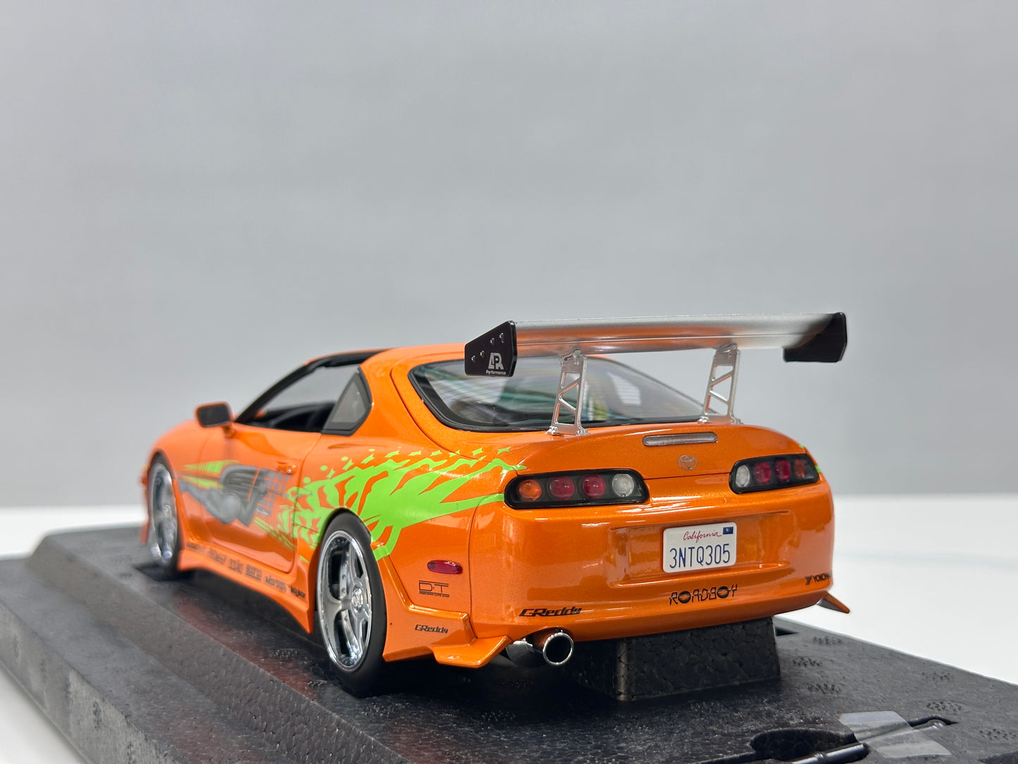 KYOSHO 1/18 Toyota Supra Turbo (Fast & Furious) - Pearl Orange (KY211)
