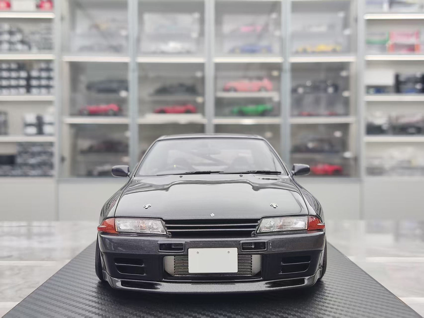 Ignition Model 1/18 Nissan Skyline GT-R (BNR32) Metallic Gunmetal Grey IG3545