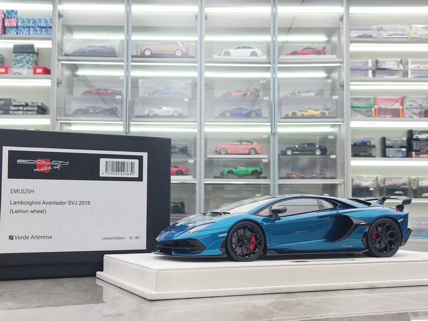 MAKEUP 1/18 Lamborghini Aventador SVJ Sky Blue EML025H