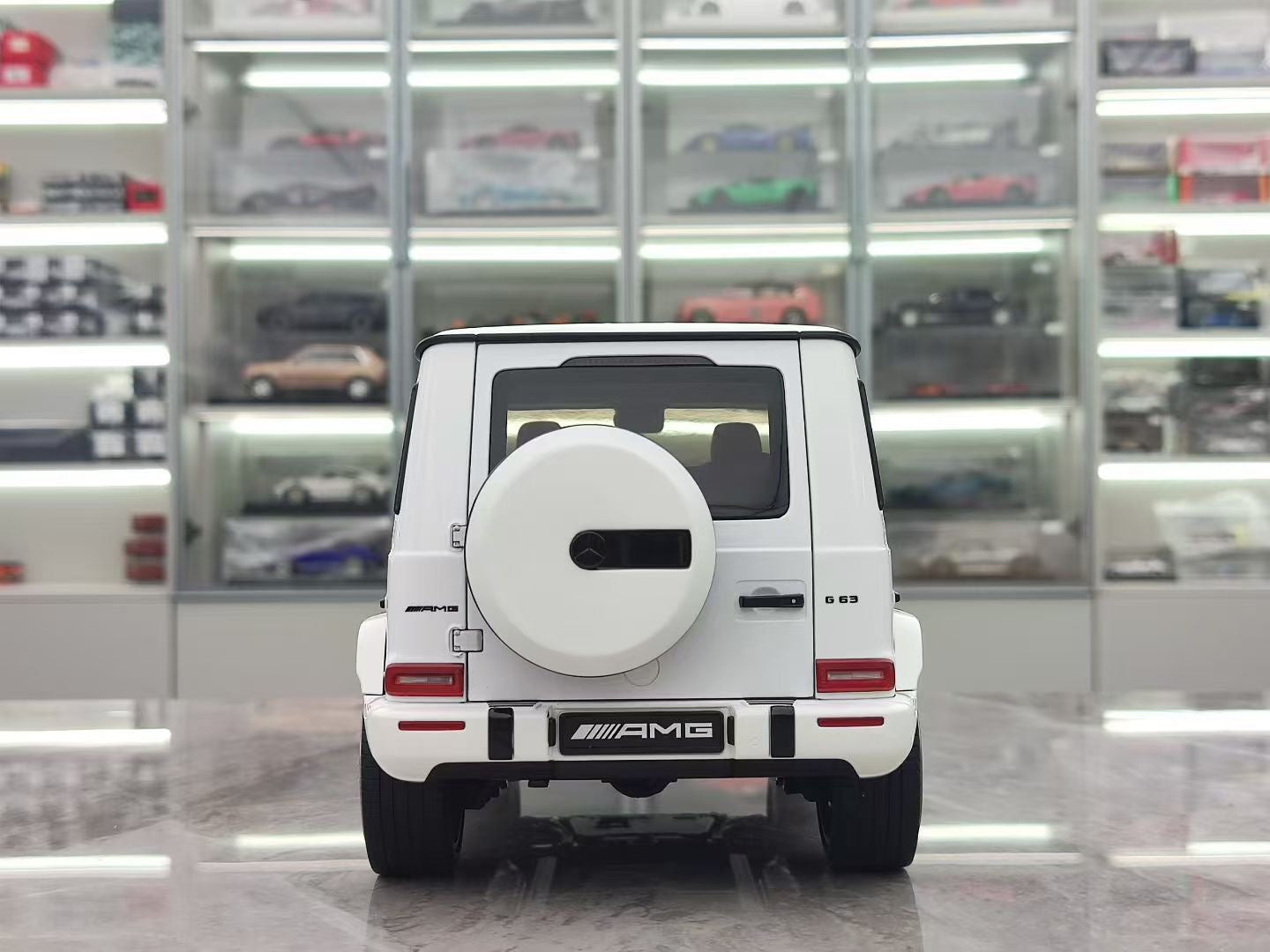 Almost Real 1/18 Mercedes-AMG G63 55th Anniversary Edition White Alloy Car Model 820807