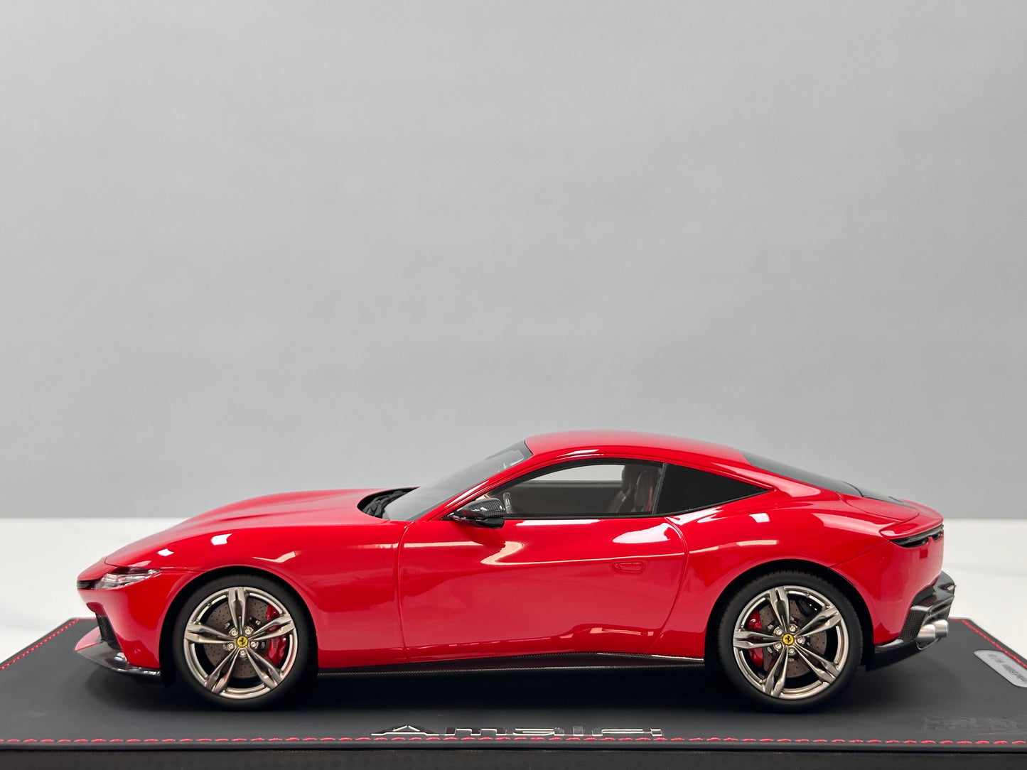 BBR 1/18 Ferrari Amalfi Standard Red P18272A2