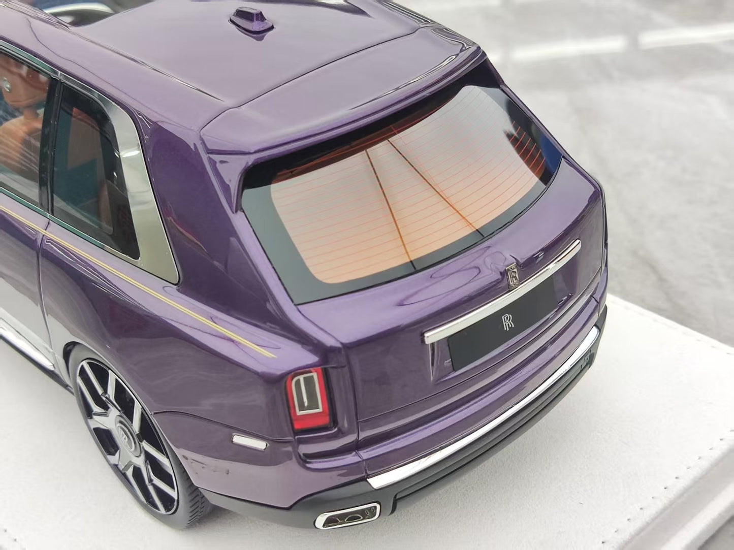 GL 1/18 Rolls-Royce Cullinan Purple Resin Model JS-GL029