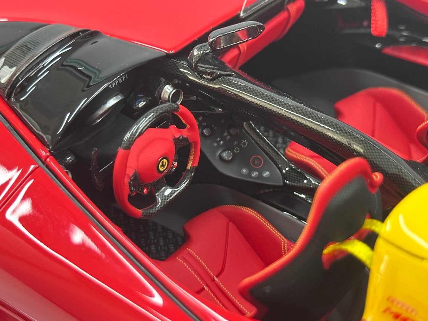 CE 1/18 Ferrari Monza SP2 – Prancing Horse Red (CE012)
