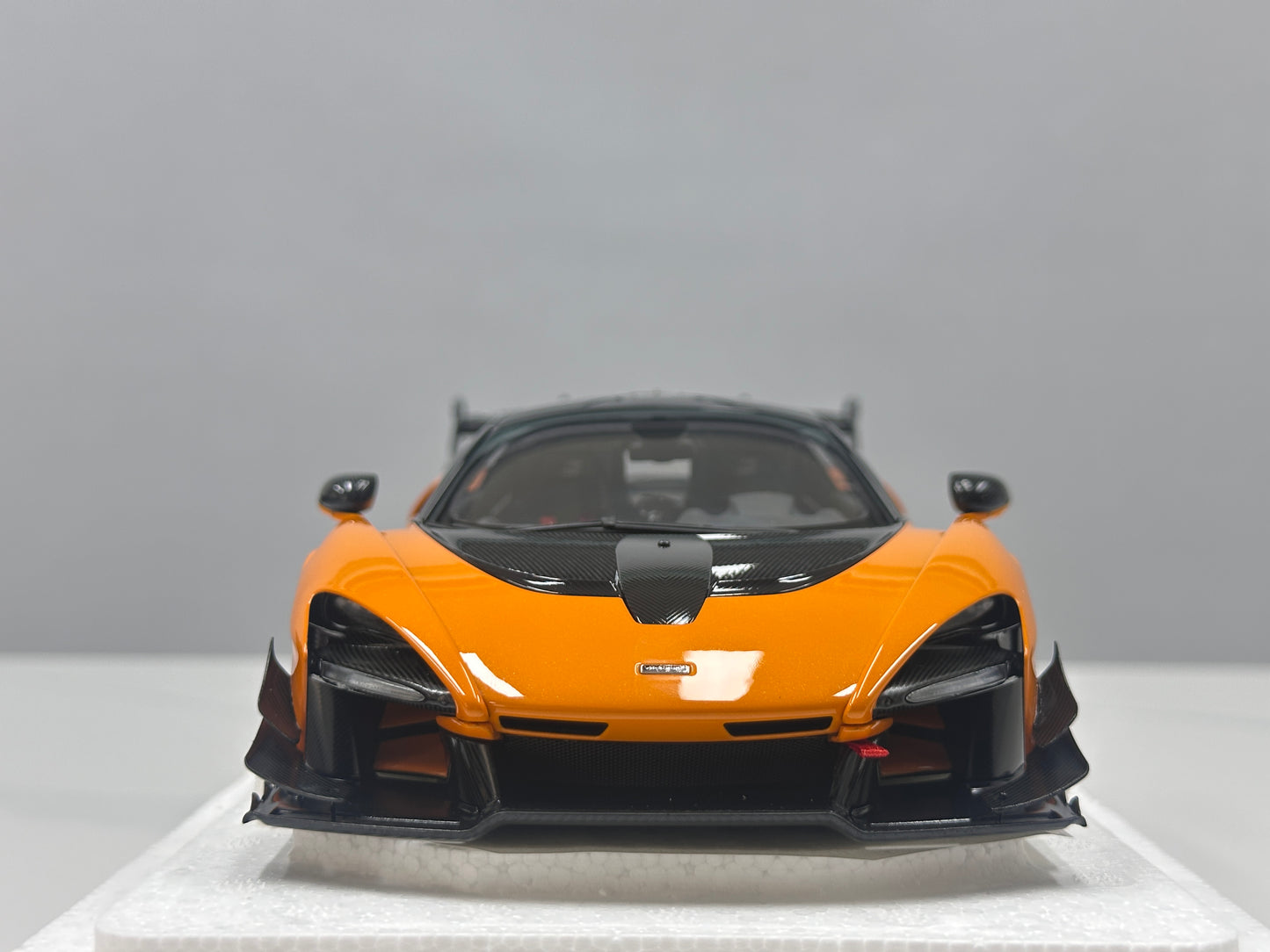 AUTO Art 1/18 McLaren SENNA GTR Orange 81956