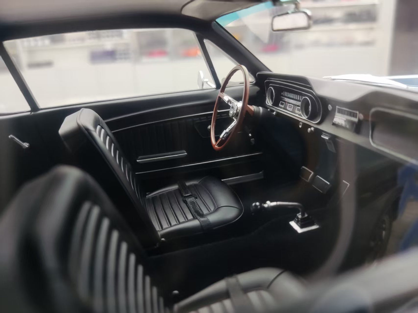 OTTO 1/12 Ford Mustang V8 Hardtop Silver Blue G089