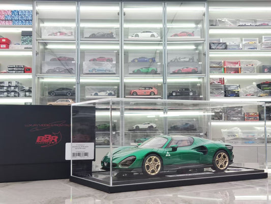 BBR 1/18 Alfa Romeo 33 Stradale Carbon Base Green Car Model P18264DCH