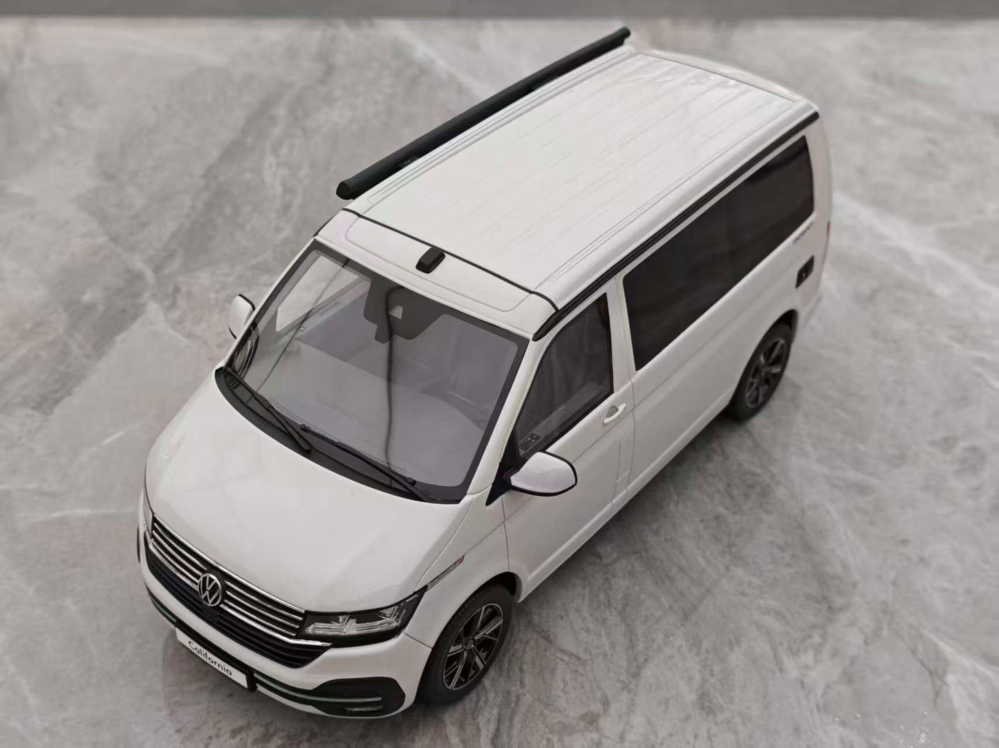 OttO 1/18 VOLKSWAGEN T6.1 CALIFORNIA OCEA OT488