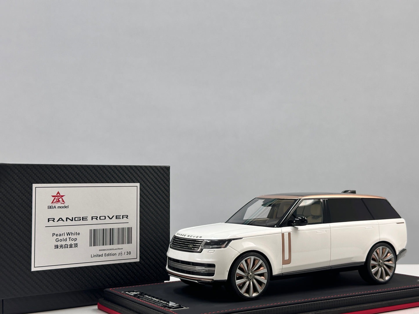 BBA MODEL 1:18 Land Rover Range Rover Autobiography — Pearl White with Platinum Roof (BBA065)
