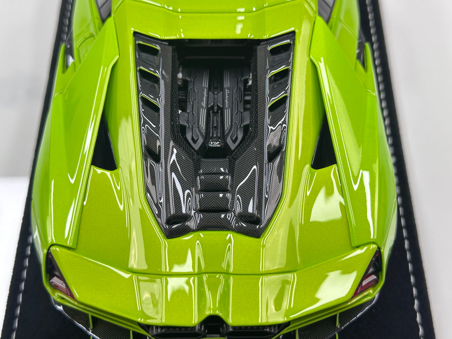 HH Model 1/18 Lamborghini Revuelto Ithaca Green HH615