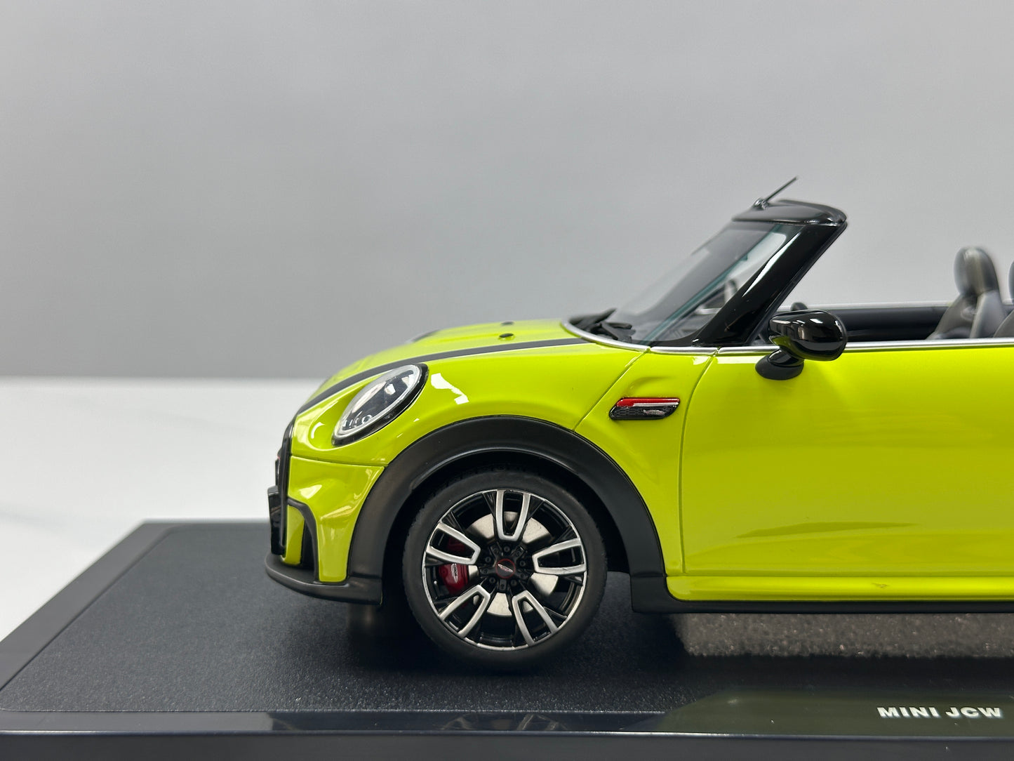 OTTO 1/18 MINI JCW CABRIO ZESTY Benedict Yellow OT1303
