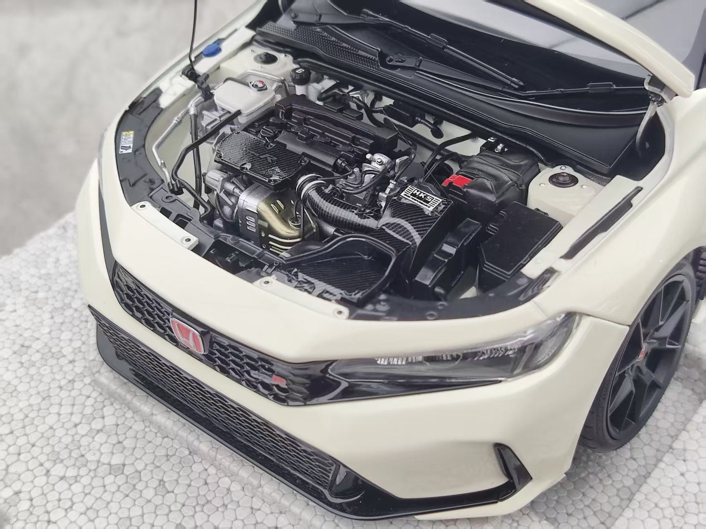 MOTORHELIX 1/18 Honda Civic Type R (FL5) HKS Livery Champion White MH350
