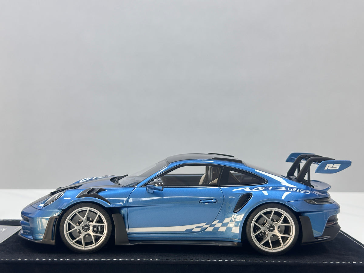 HH Model 1/18 Porsche 992 GT3 RS Gentian Blue (HH733)
