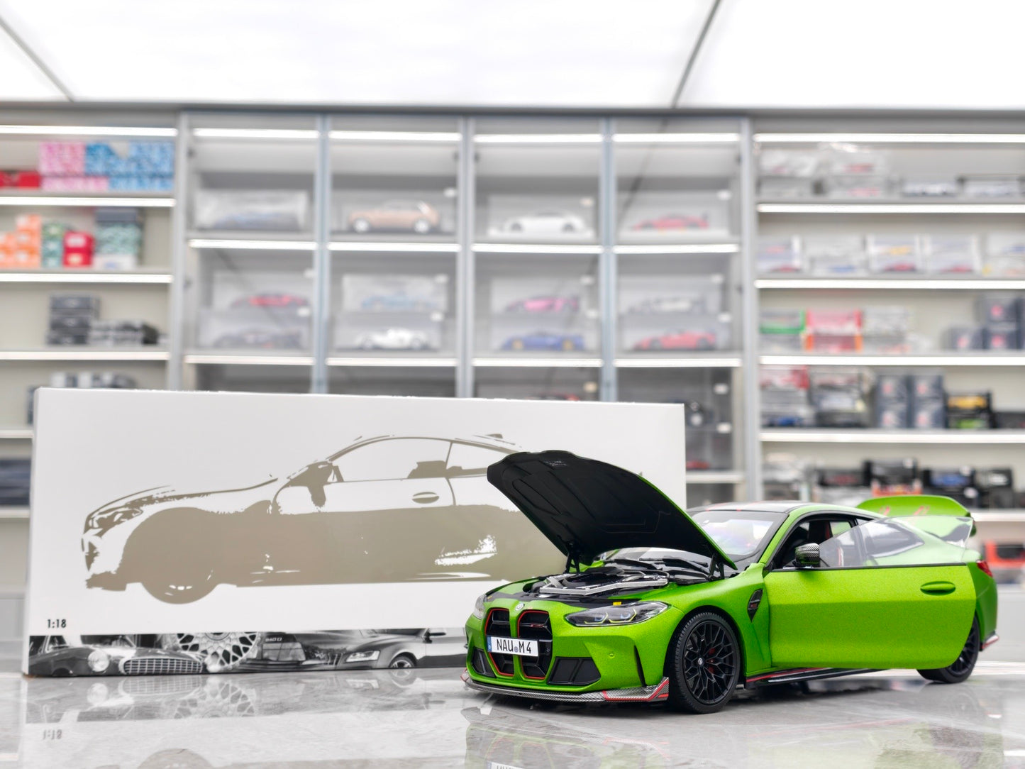 MINICHAMPS 1/18 BMW M4 CSL 2023 Metallic Green 110023020