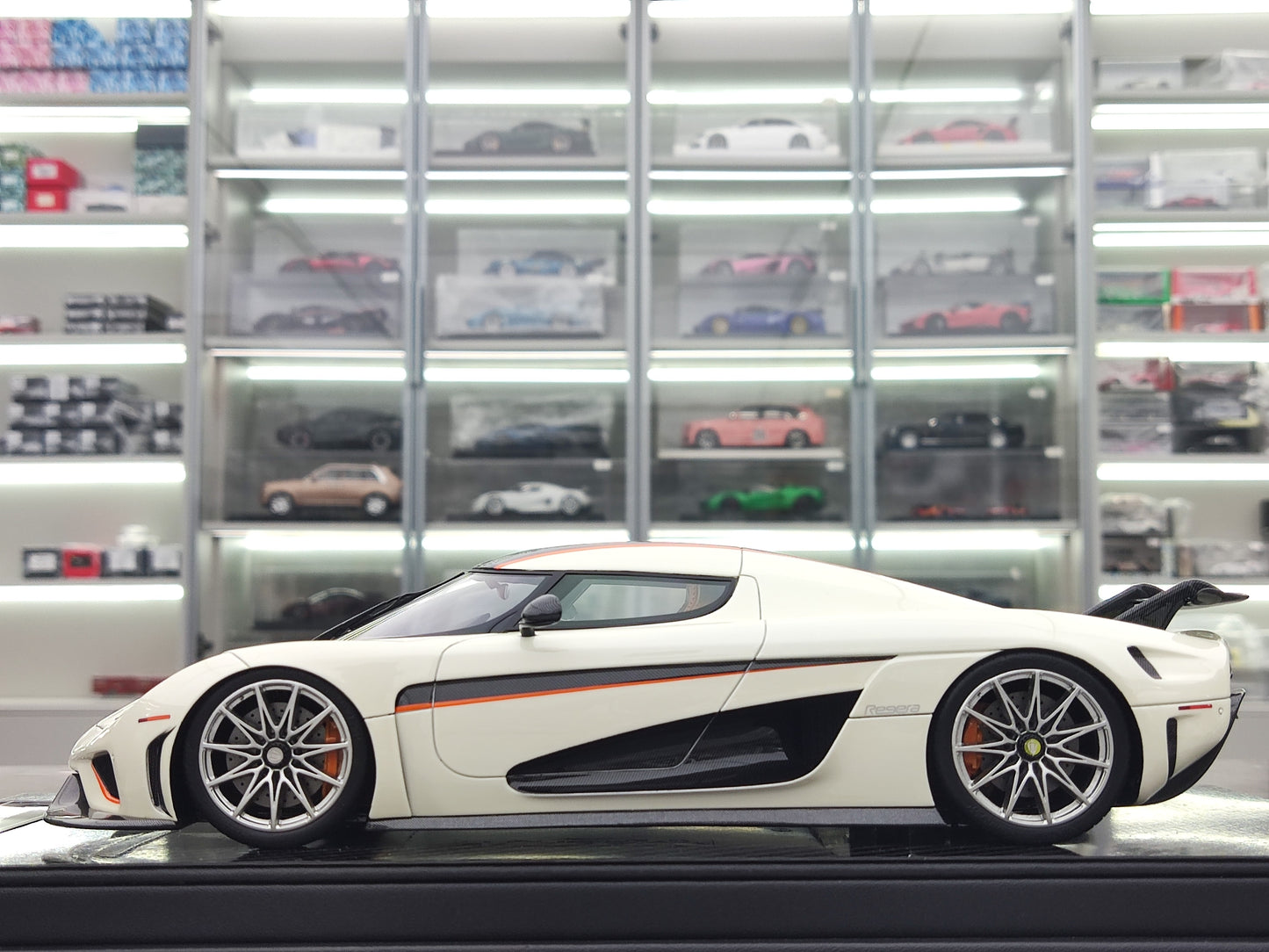 FRONTIART 1/18 Koenigsegg REGERA Crystal White FA094