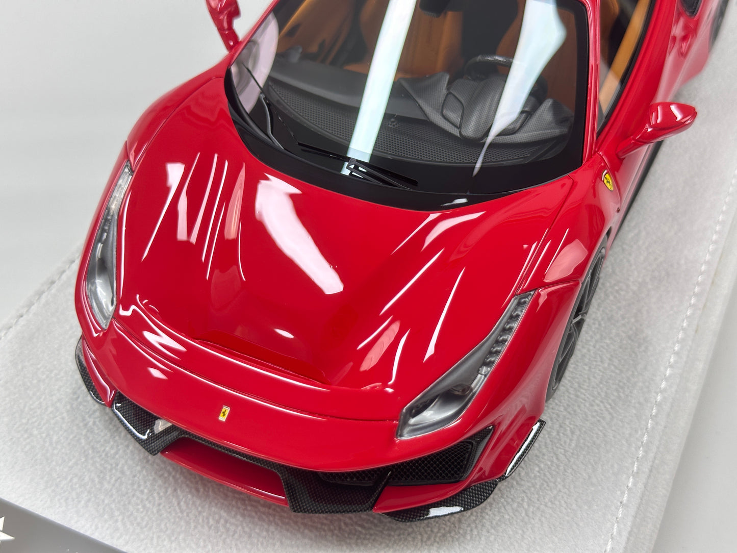 BBA Model 1/18 Ferrari 488 Pista Standard Red BBA087