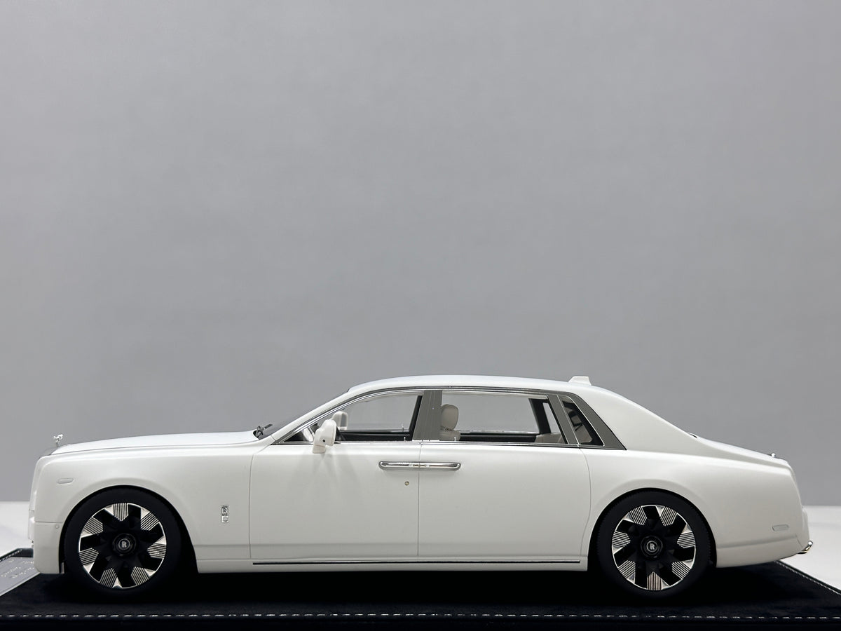 HH Model 1/18 Rolls-Royce Phantom Series II – Ivory White (HH735)