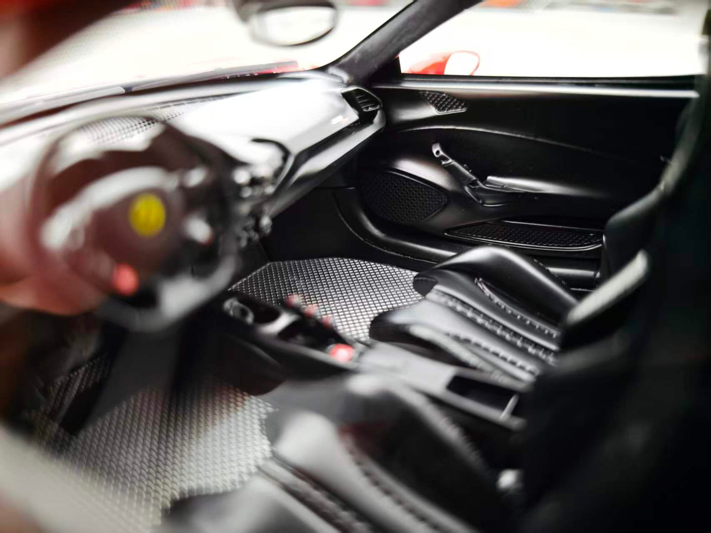 BBA MDOEL 1/18 Ferrari 488PISTA (Red) BBA055