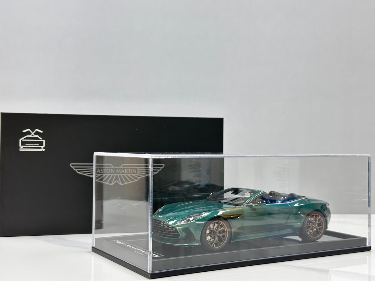MOTORHELIX 1/18 Aston Martin DB12 Volante (Convertible) - Cinnabar Green - MH394