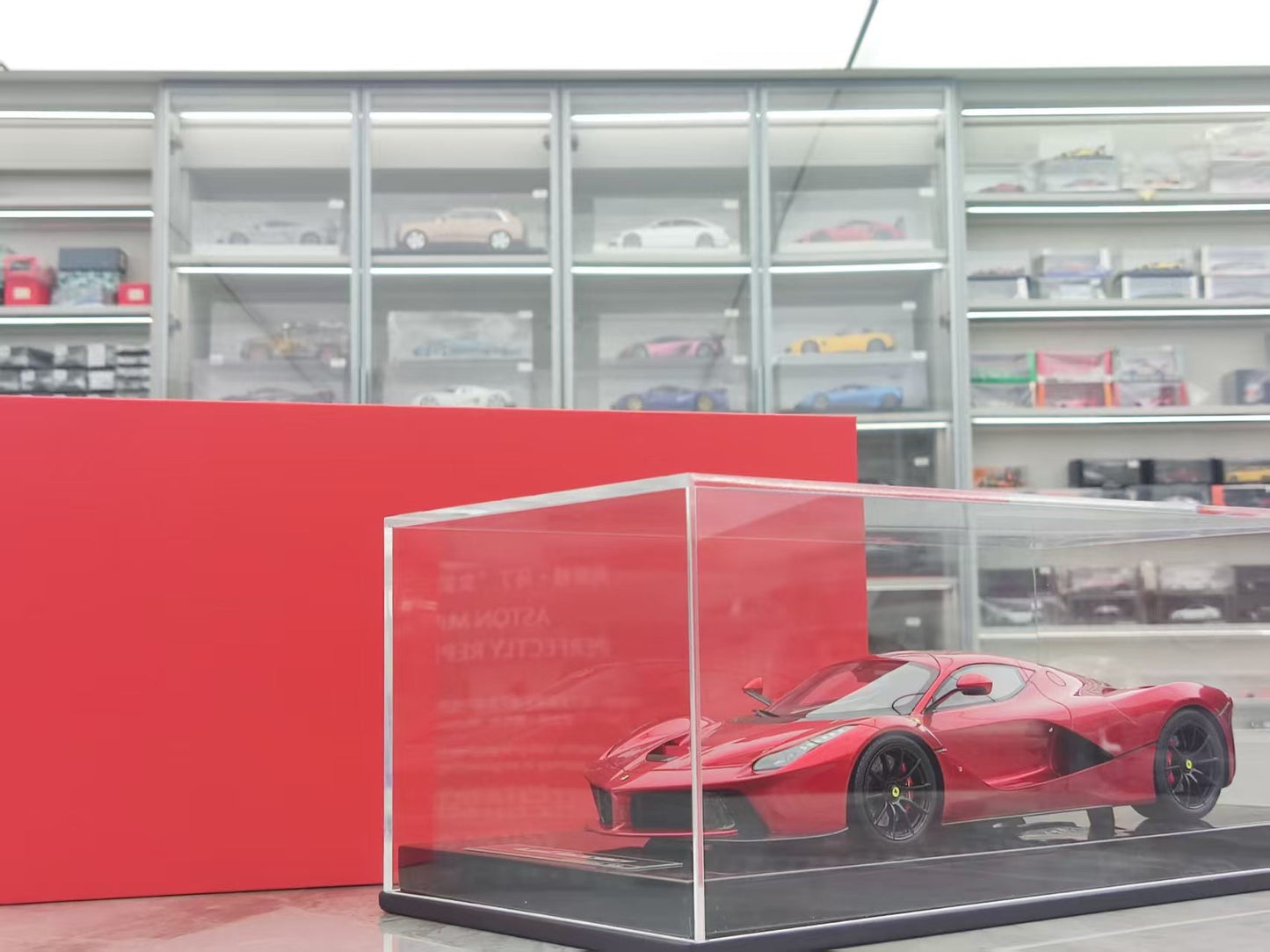 GAVIN 1/18 Ferrari LaFerrari Metallic Red GA003