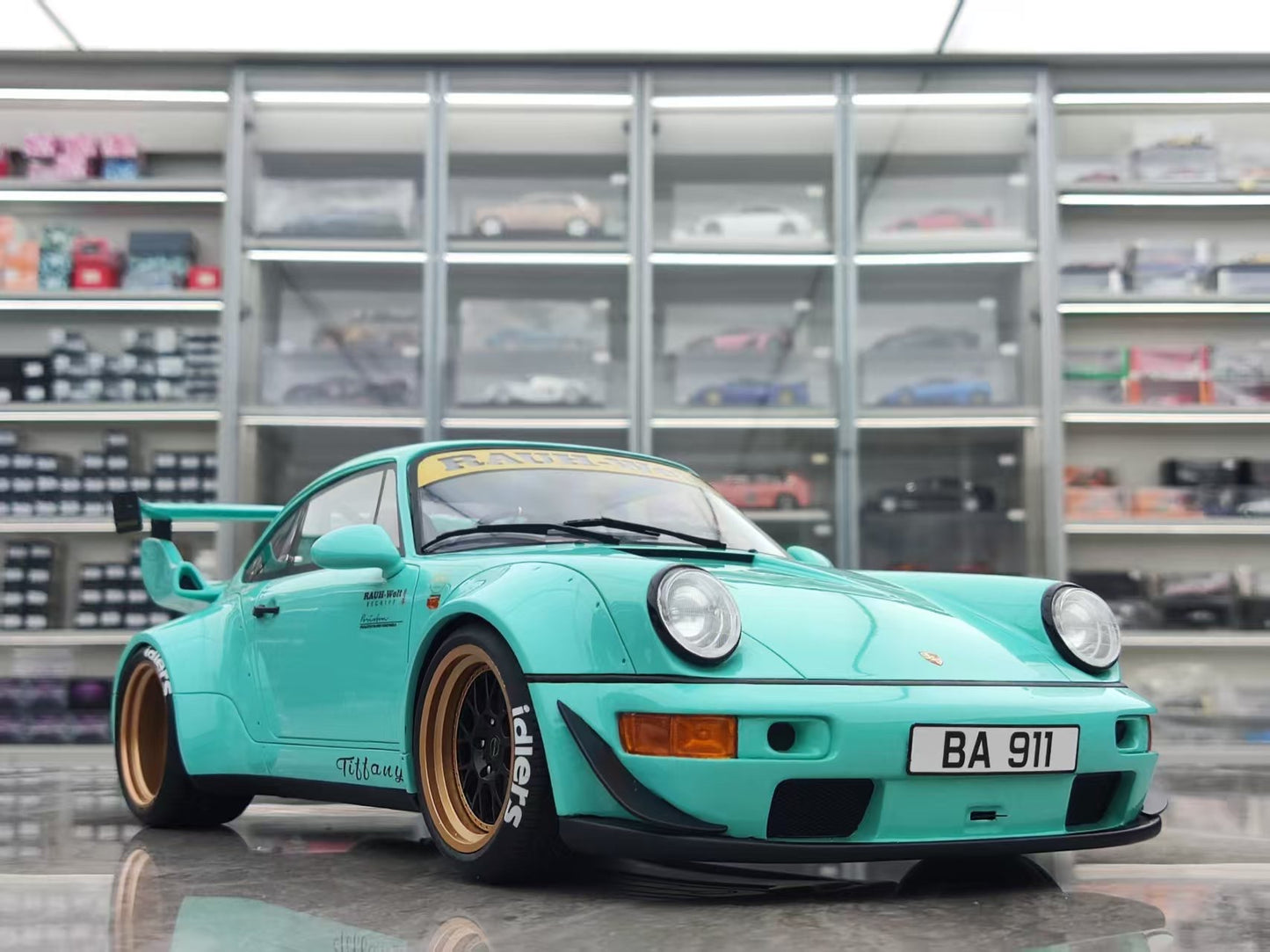 GT Spirit 1/12 Porsche RWB Tiffany GT951
