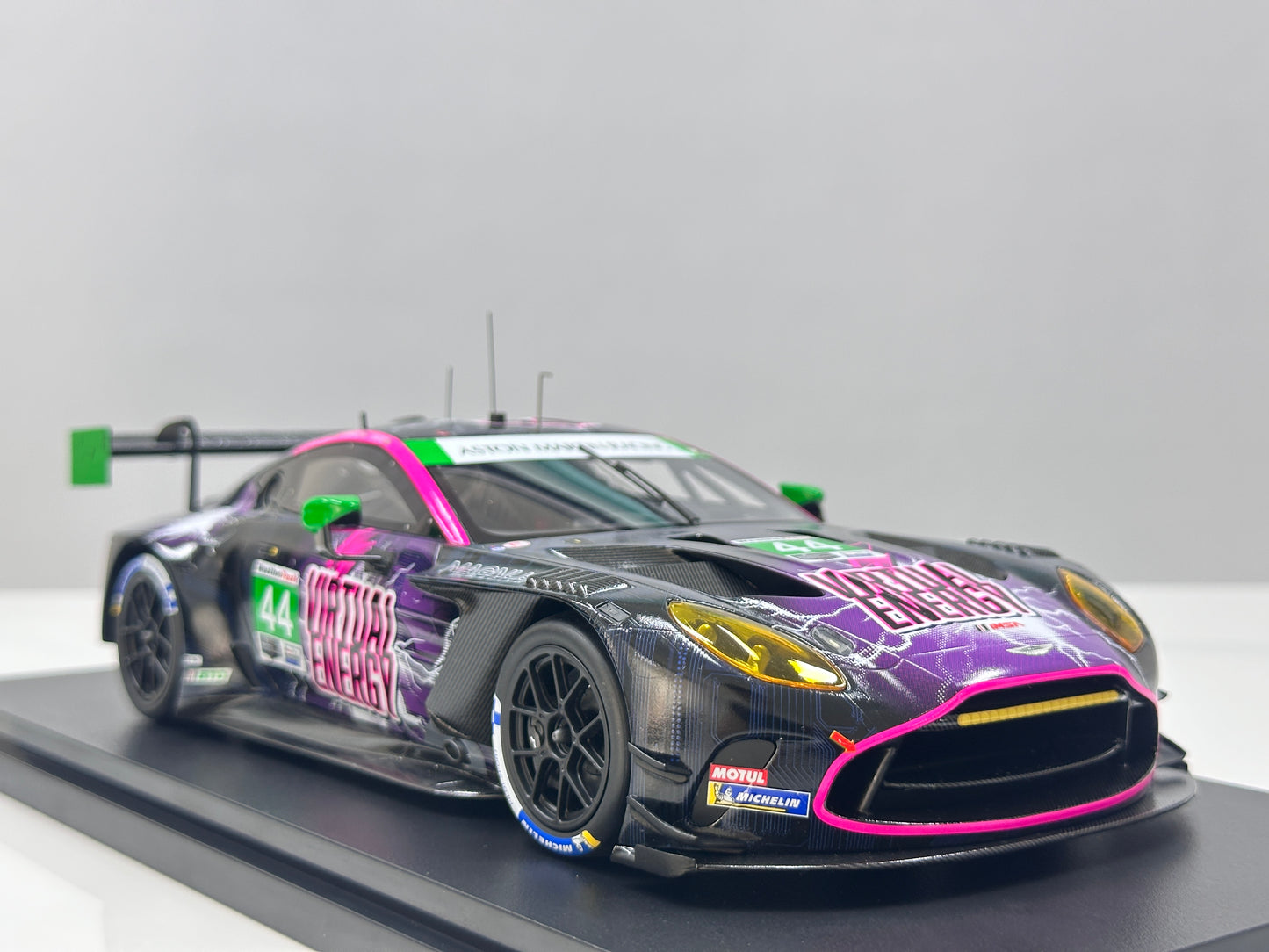 Topspeed 1/18 Aston Martin Vantage GT3 Evo #44 Magnus Racing Black/Purple Livery TS0690