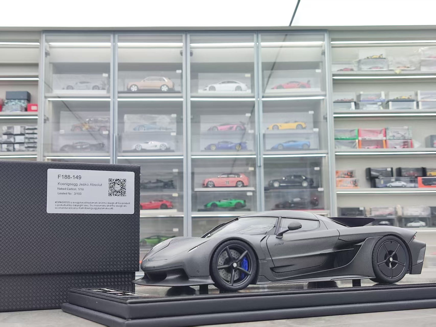 FRONTIART 1/18 Koenigsegg Jesko Absolut 7289 Bare Carbon FA185