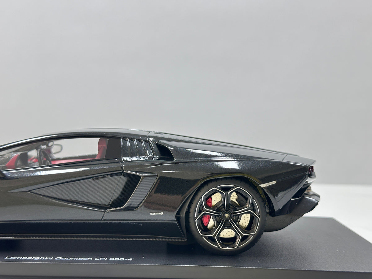 TopSpeed 1/18 Lamborghini Countach LPI 800-4 Black TS0440