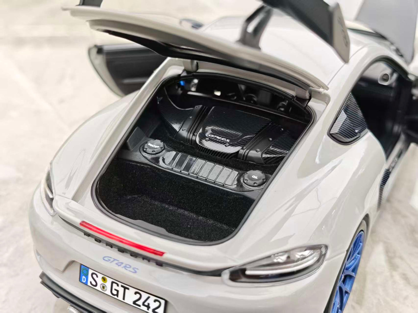 NOREV 1/18 Porsche Cayman GT4 RS Grey（18753）