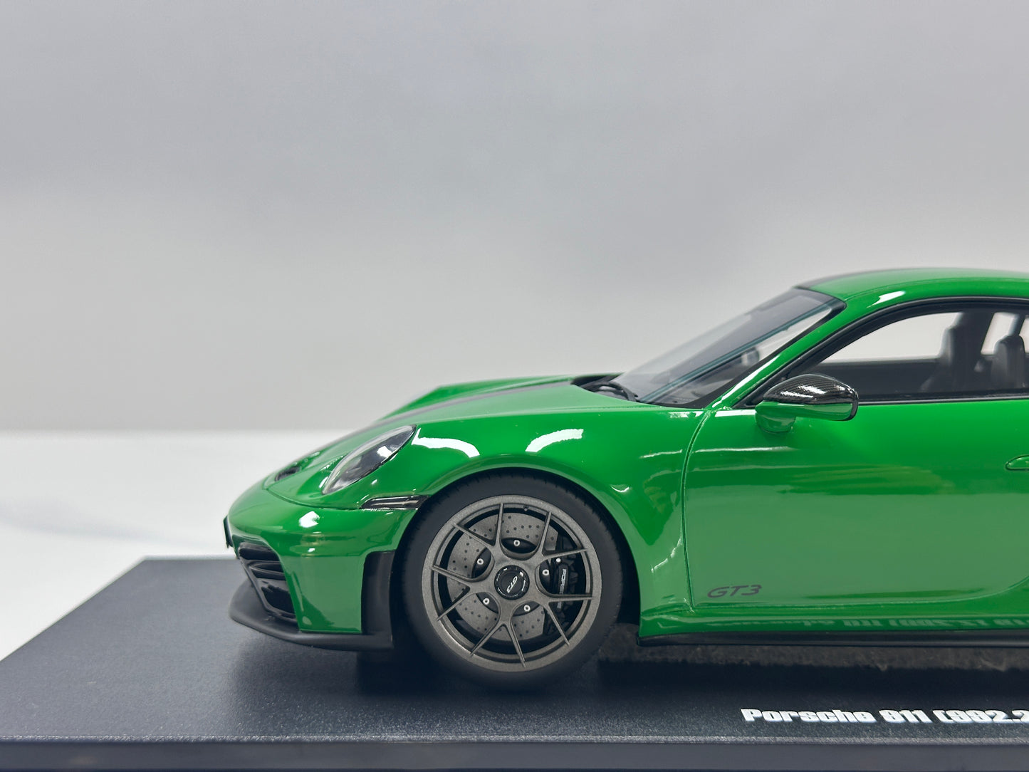 GT Spirit 1/18 Porsche 911 [992.2] GT3 WP Green GT576