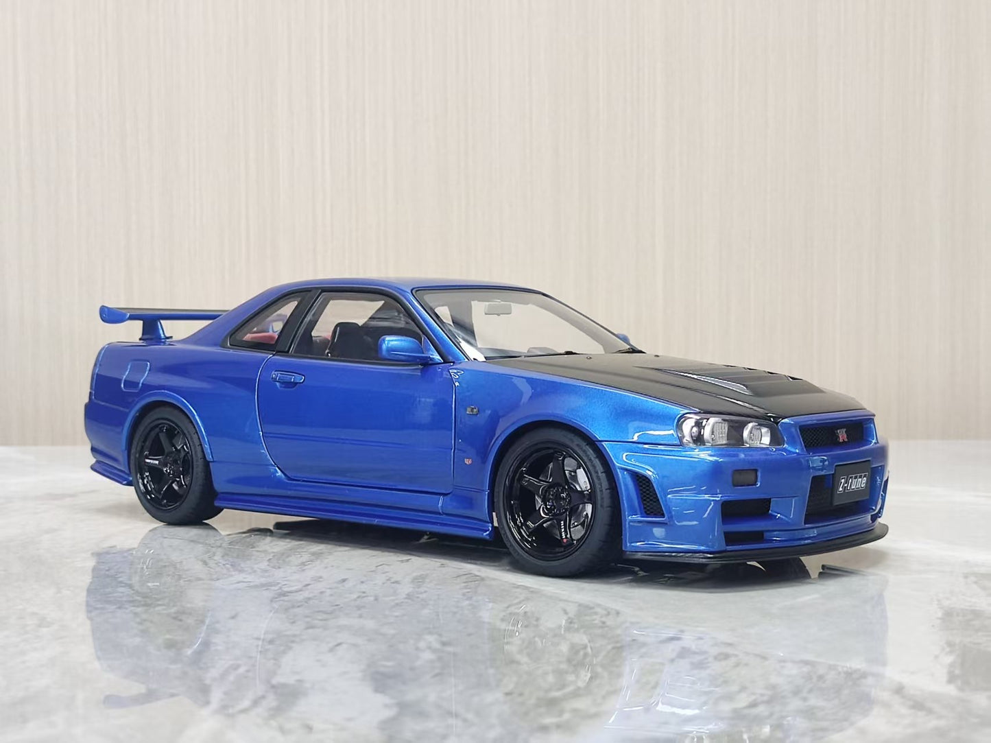 AUTOart 1:18 Nissan R34 GT-R Z-Tune (Blue with Carbon Fiber Hood) 77460