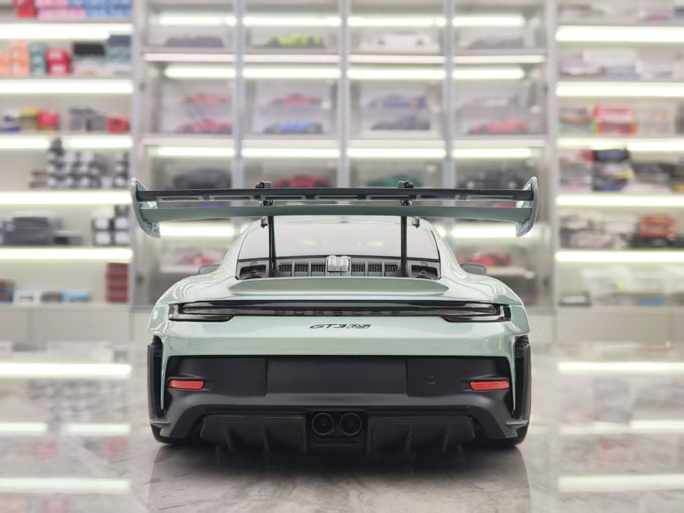 MINICHAMPS 1/18 Porsche 911 GT3 RS Silver Alloy Car Model 110062044