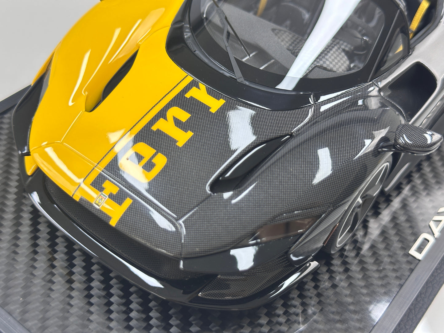 BBR 1/18 Ferrari SP3 Daytona 599+1 Spider - Open Roof Modena Yellow/Black Carbon Fiber P18214TMOCH