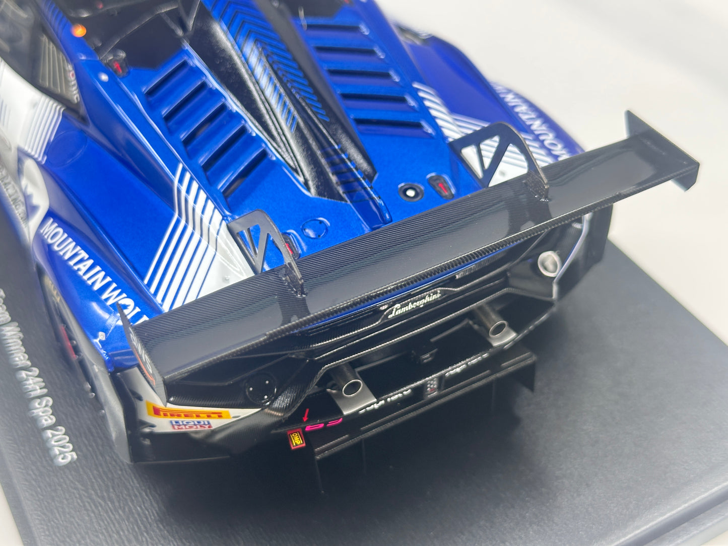 Spark 1/18 Lamborghini Huracan GT3 EVO 2 2025 Spa-Francorchamps Victory No. 63, Blue Livery, 18SPA2025