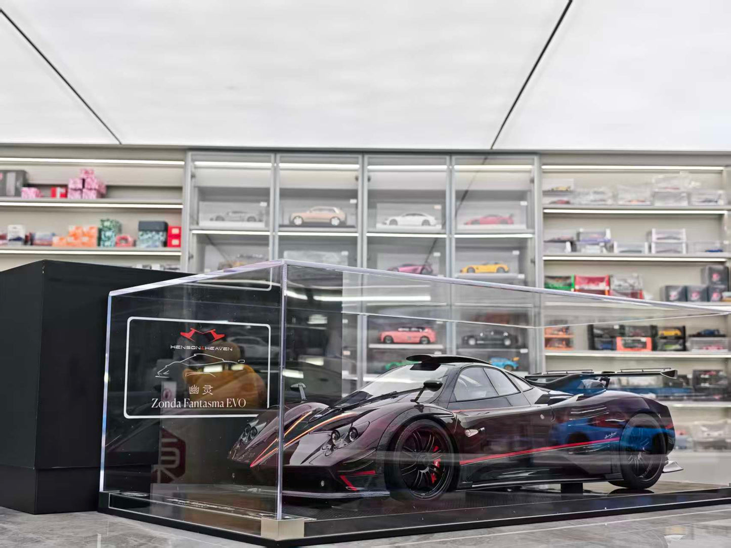 HH Model 1/8 Pagani Zonda 760 Ghost HH575