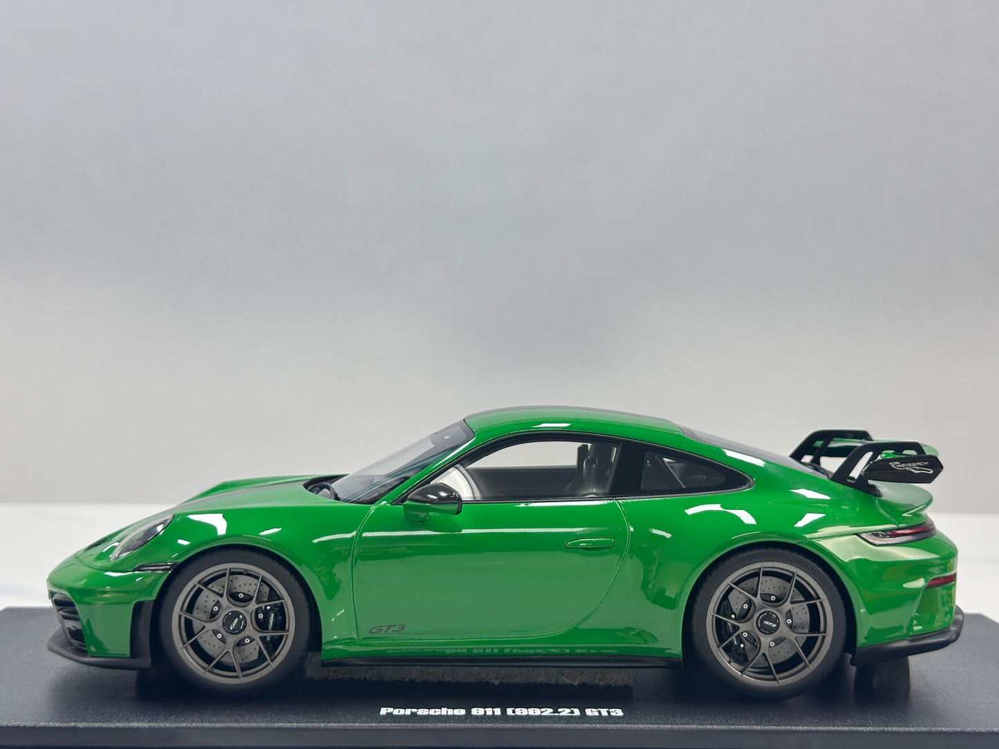 GT Spirit 1/18 Porsche 911 [992.2] GT3 WP Green GT576