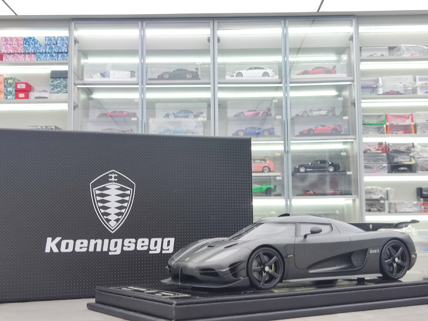 FRONTIART 1/18 Koenigsegg ONE:1 7107 Black Carbon FA060