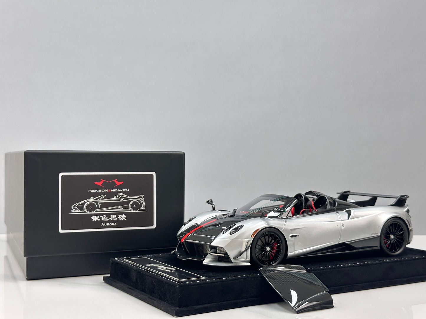 HH Model 1/18 Pagani Huayra Silver & Black Carbon HH662